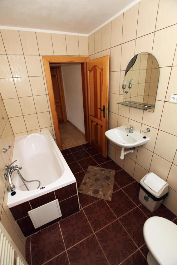 Penzion Krasula Ždiar エクステリア 写真